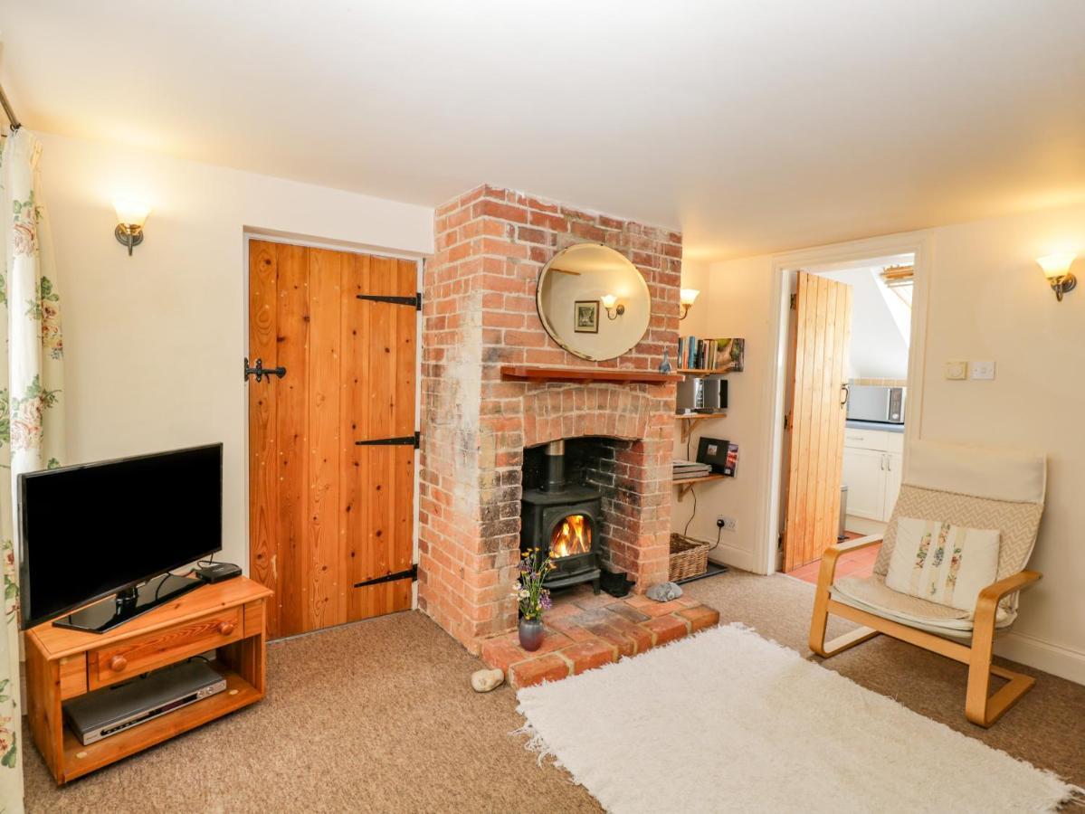Parkfield Cottage Sturminster Marshall Exterior photo