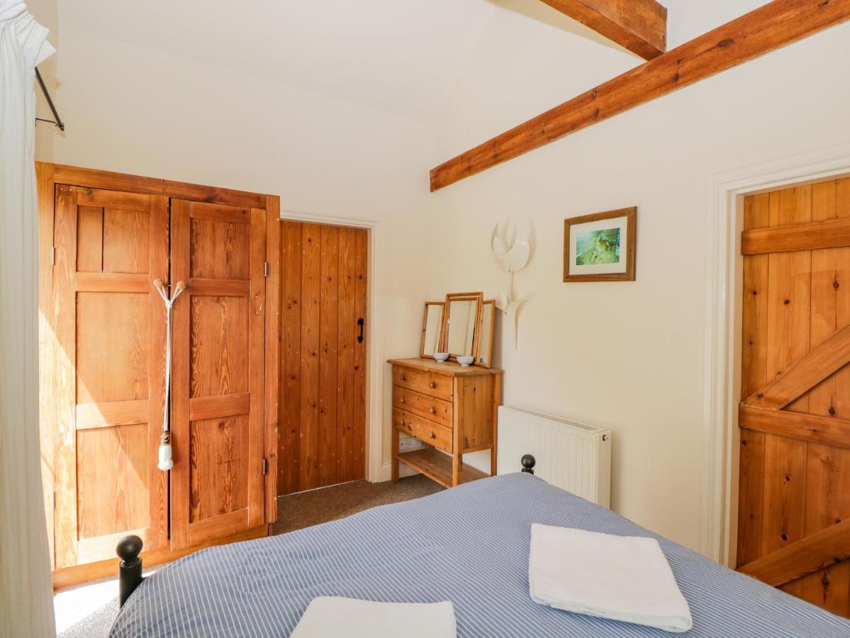 Parkfield Cottage Sturminster Marshall Exterior photo